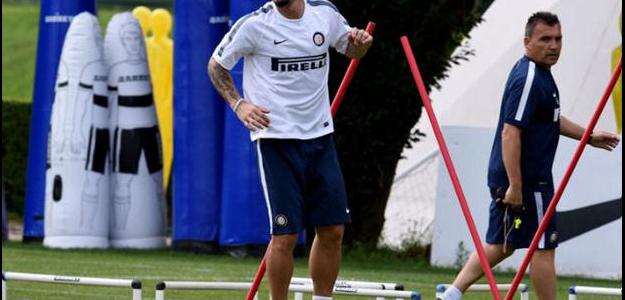 Osvaldo treinou separado do grupo principal da Inter de Milão