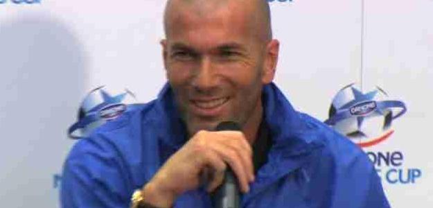 O ex-jogador francês Zinedine Zidane será o novo técnico do Real Madrid Castilla