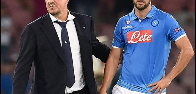 Mesmo criticado, atacante Higuaín garantiu que permanecerá atuando pelo Napoli 