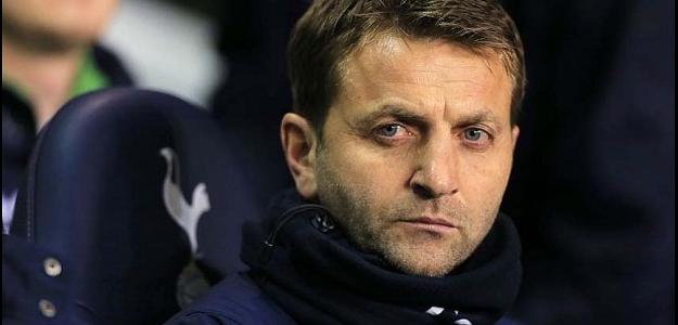 Tim Sherwood foi demitido do comando técnico do Tottenham nesta terça-feira